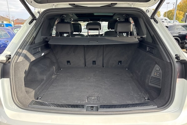 Used Volkswagen Touareg 2023 for sale - 76304784: Photo 7
