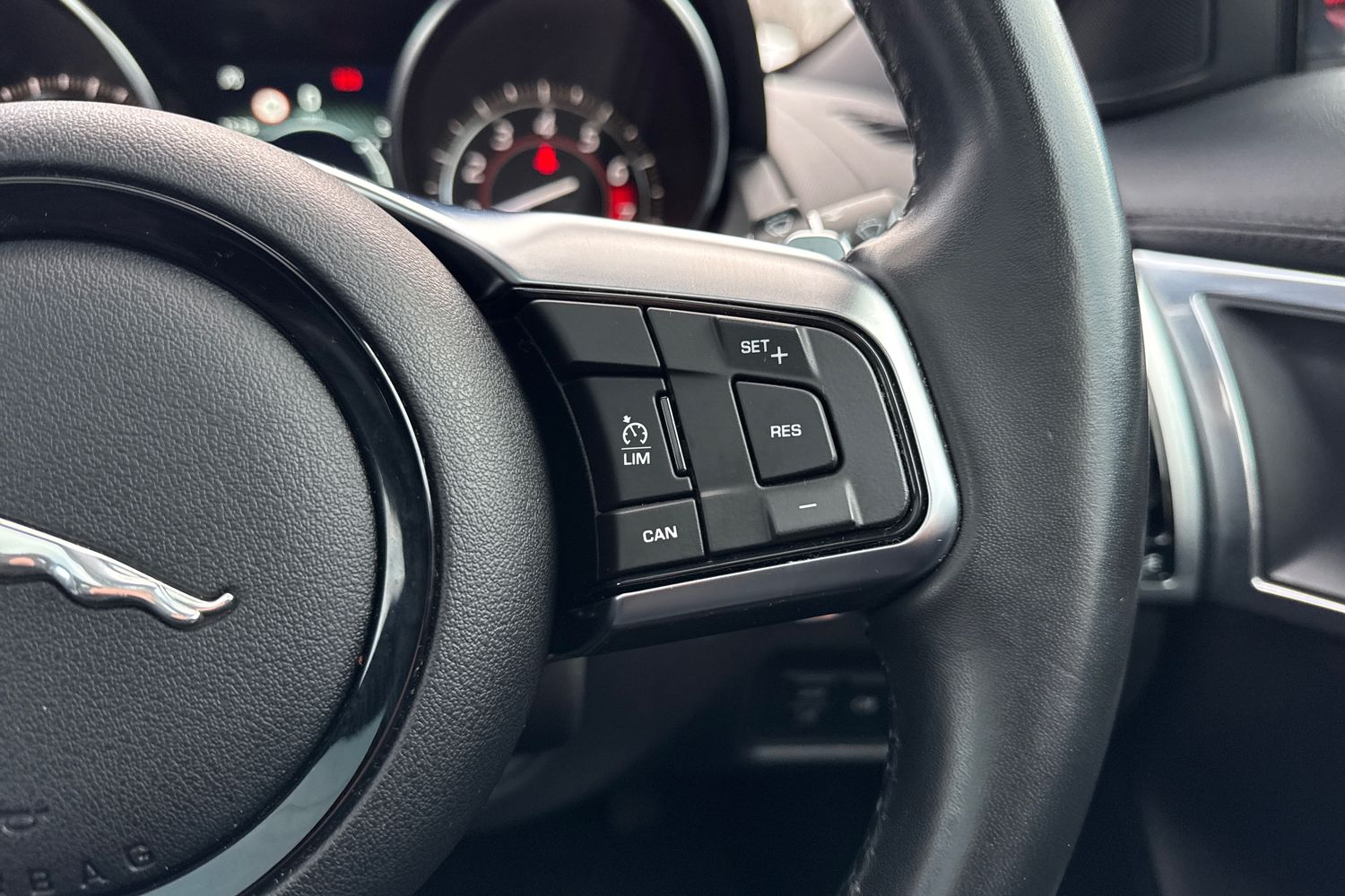 Used Jaguar F-Type 2019 for sale - 77443992: Photo 41