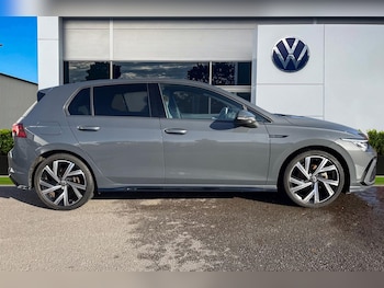 Used Volkswagen Golf 2024 for sale - 76604105: Photo
