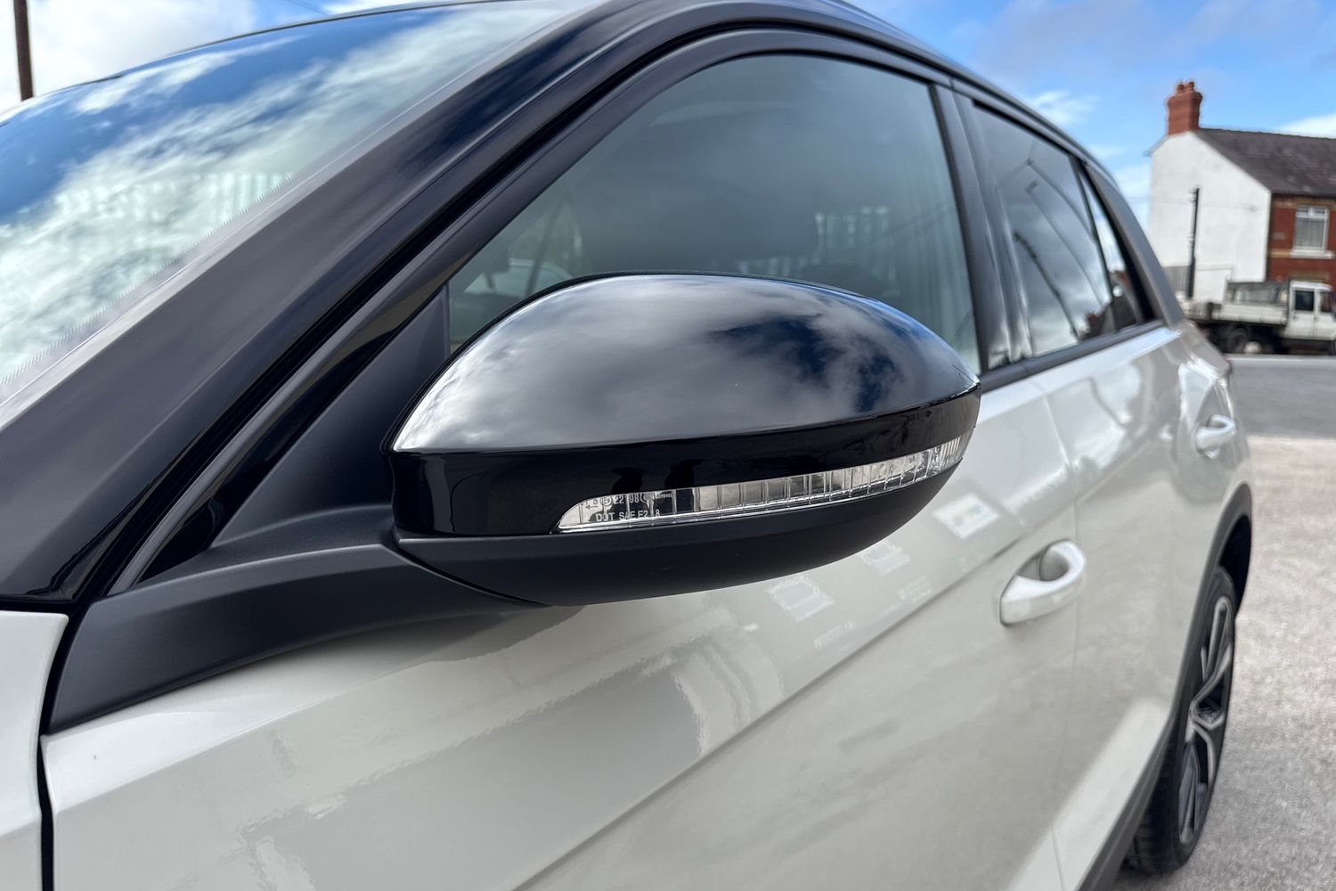 Used Volkswagen T-Roc 2025 for sale - 75970681: Photo 32