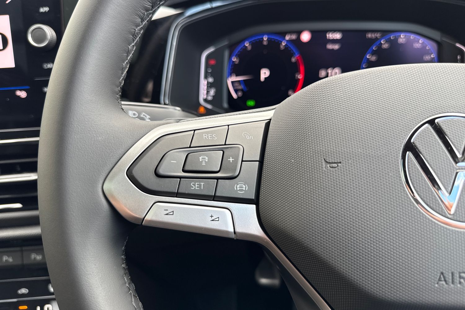 Used Volkswagen T-Roc 2025 for sale - 75970681: Photo 43