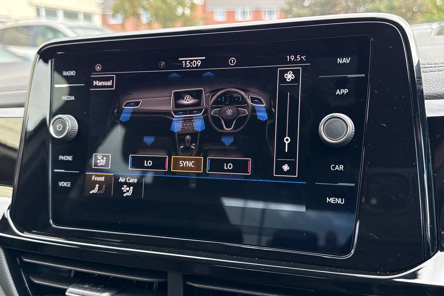 Used Volkswagen T-Roc 2025 for sale - 75970681: Photo 54