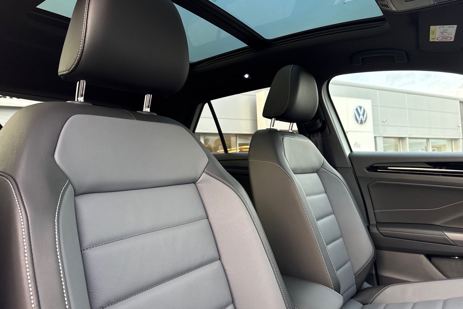 Used Volkswagen T-Roc 2025 for sale - 76395388: Photo 23