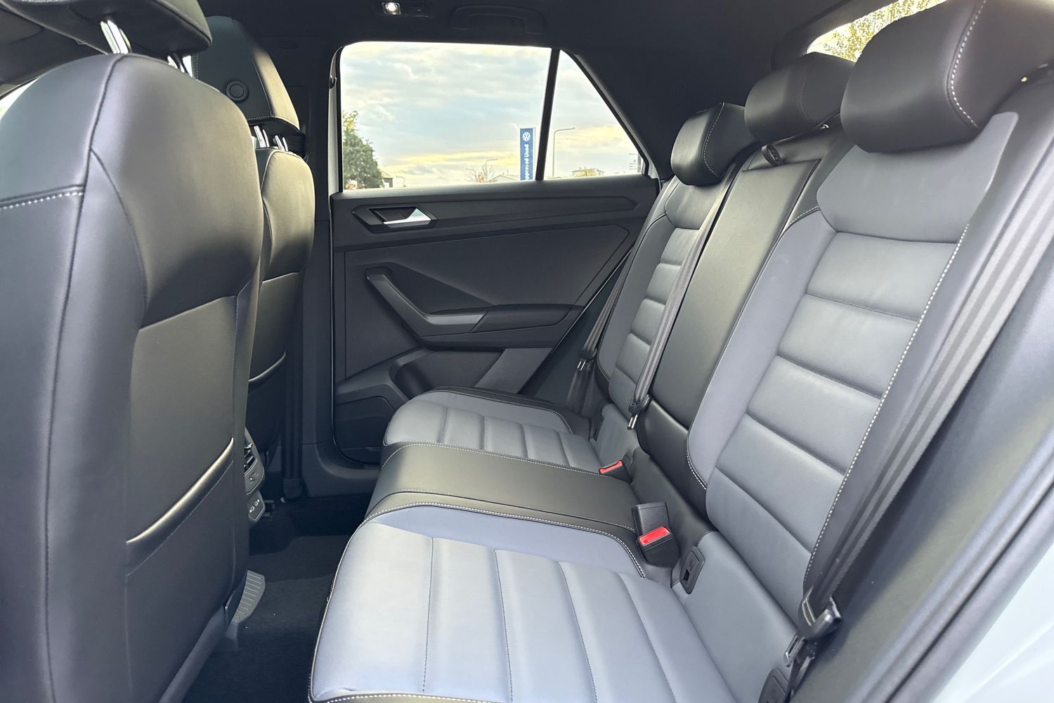 Used Volkswagen T-Roc 2025 for sale - 76395388: Photo 33