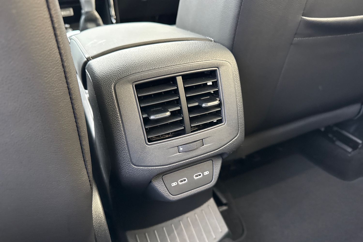 Used Volkswagen T-Roc 2025 for sale - 76395388: Photo 35