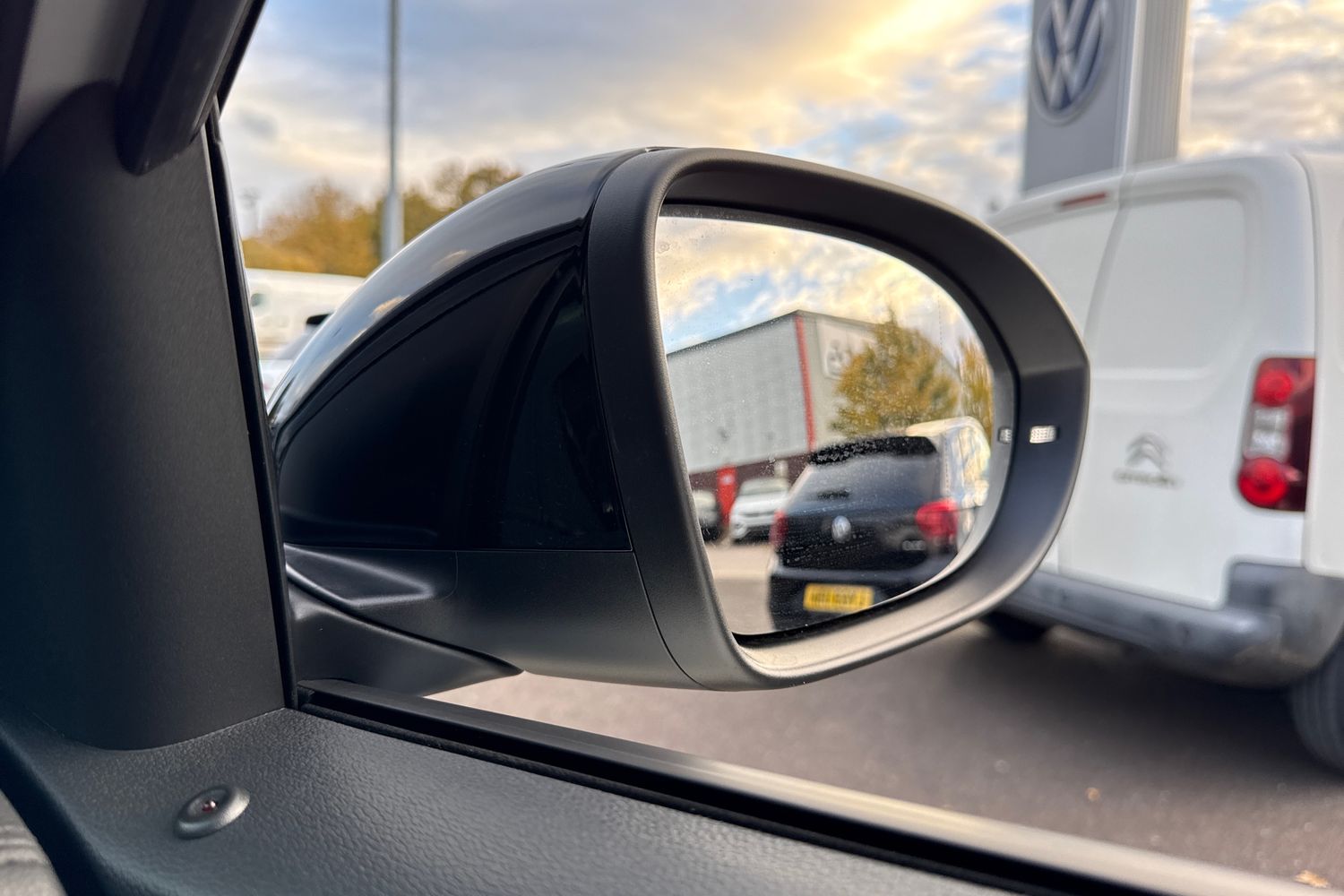 Used Volkswagen T-Roc 2025 for sale - 76395388: Photo 39