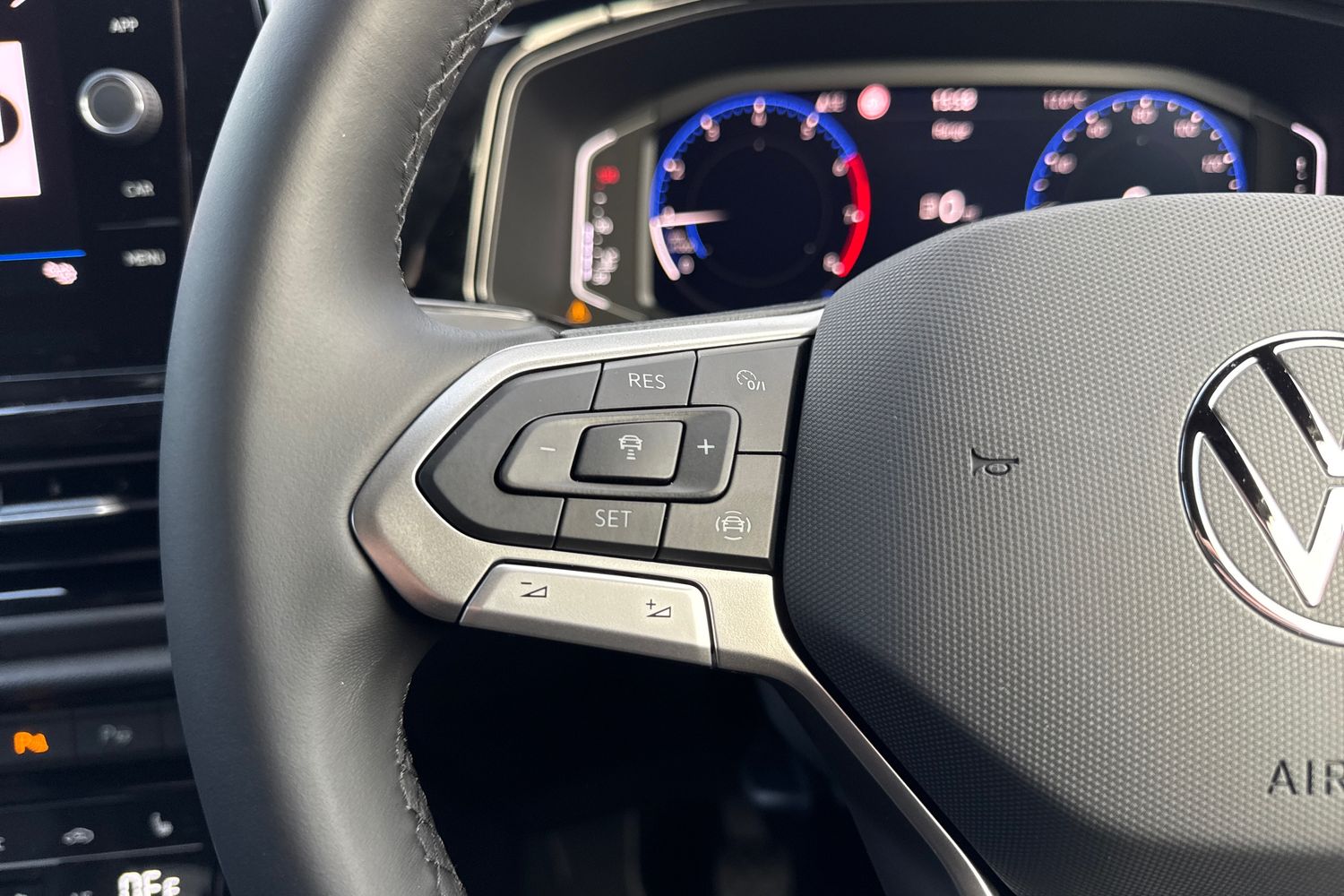 Used Volkswagen T-Roc 2025 for sale - 76395388: Photo 44