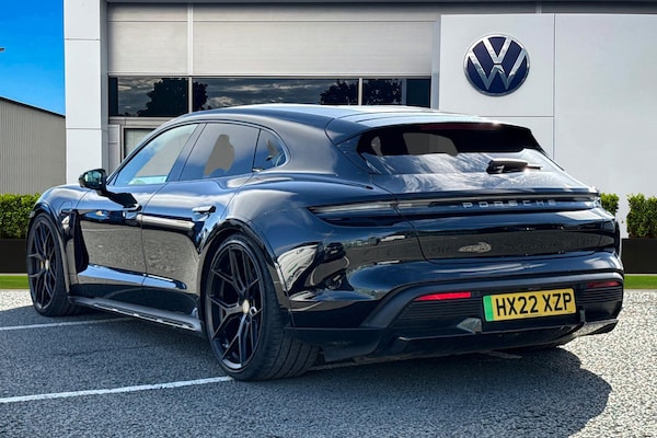 Used Porsche Taycan 2022 for sale - 76102133: Photo 2
