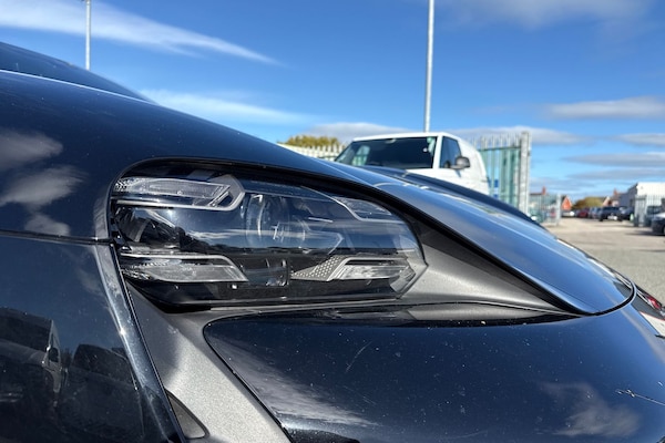 Used Porsche Taycan 2022 for sale - 76102133: Photo 30