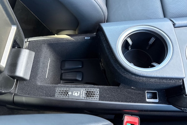 Used Porsche Taycan 2022 for sale - 76102133: Photo 45