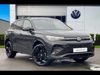 2025 - 2.0TDI (150ps) R-Line DSGÃ¢ ­ Black style package, factory TowbarÃ¢ ­  5-Door