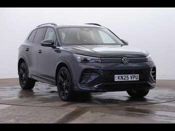 2025 - 2.0TDI (150ps) R-Line DSGÃ¢ ­ Black Styling Pack, Pan Roof, Info Pack Plus 5-Door