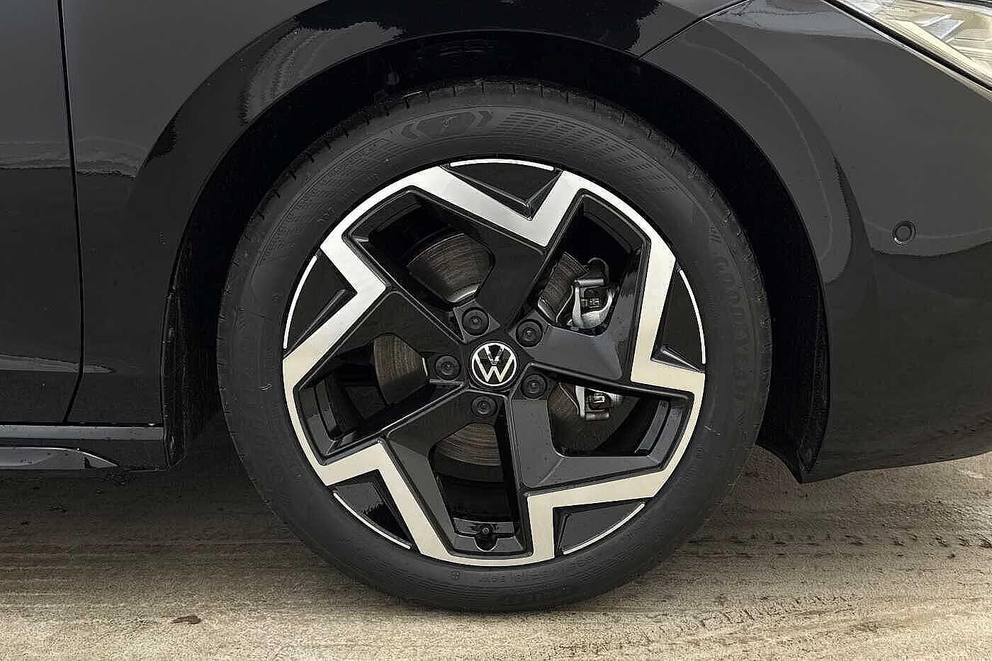 Used Volkswagen Passat 2025 for sale - 77152653: Photo 6