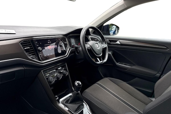 Used Volkswagen T-Roc 2019 for sale - 76143753: Photo 9