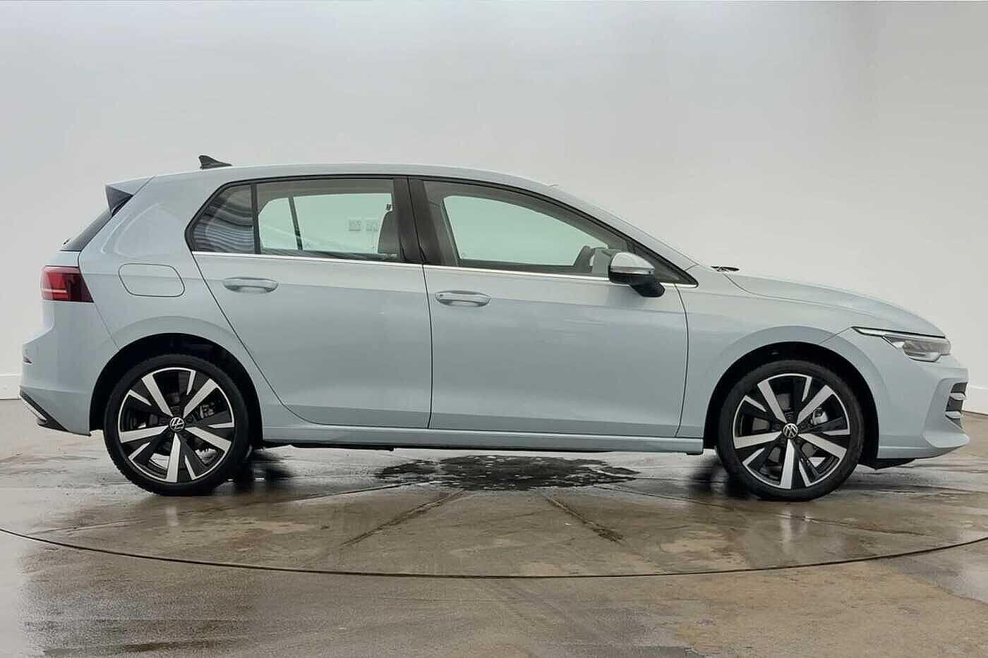 Used Volkswagen Golf 2025 for sale - 77199501: Photo 4