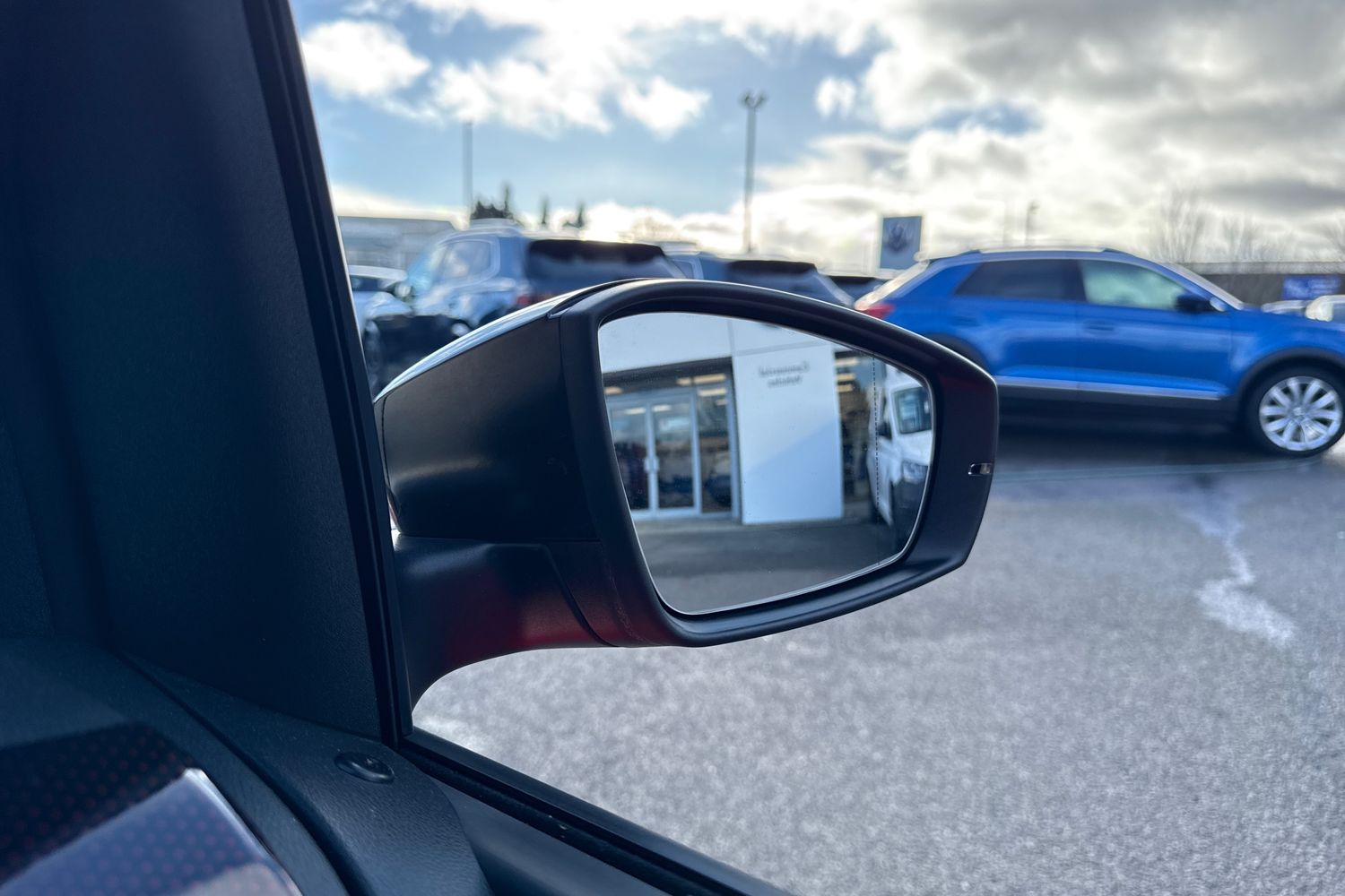 Used Volkswagen up! 2018 for sale - 77577613: Photo 38