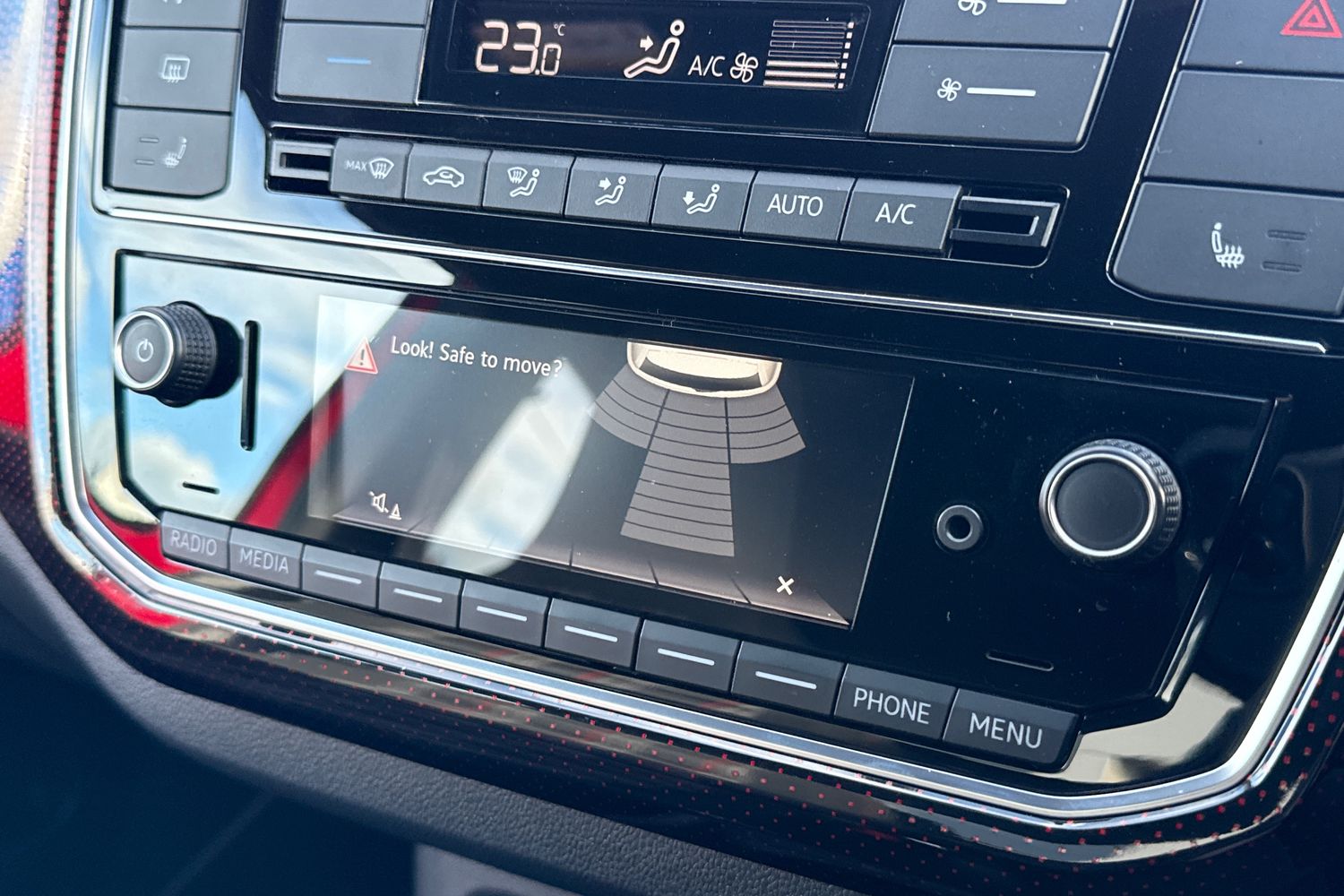 Used Volkswagen up! 2018 for sale - 77577613: Photo 44