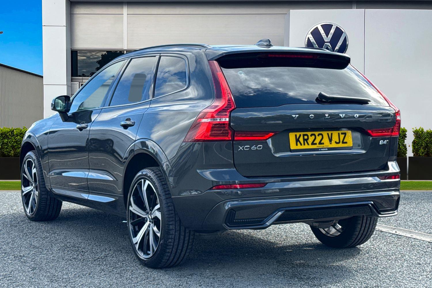 Used Volvo XC60 2022 for sale - 76435909: Photo 2