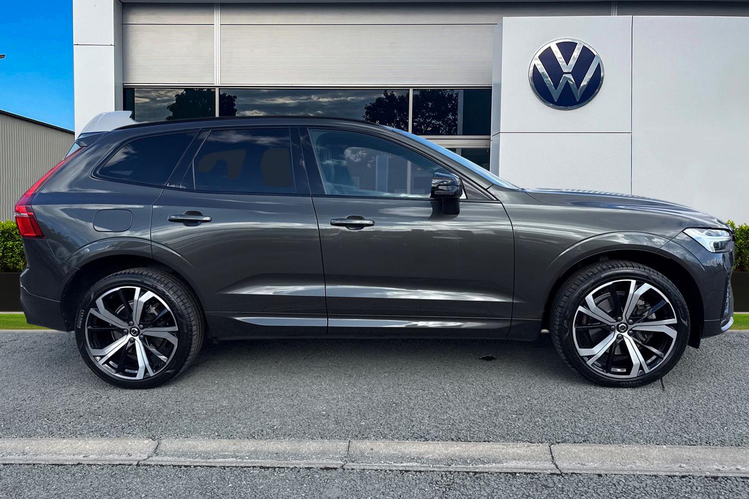 Used Volvo XC60 2022 for sale - 76435909: Photo 3