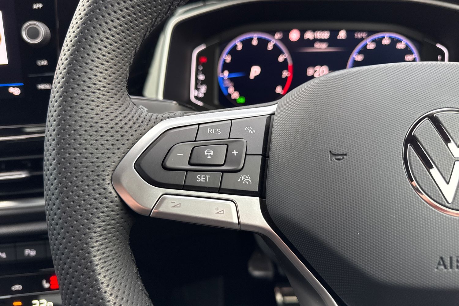 Used Volkswagen T-Roc 2025 for sale - 76711735: Photo 41