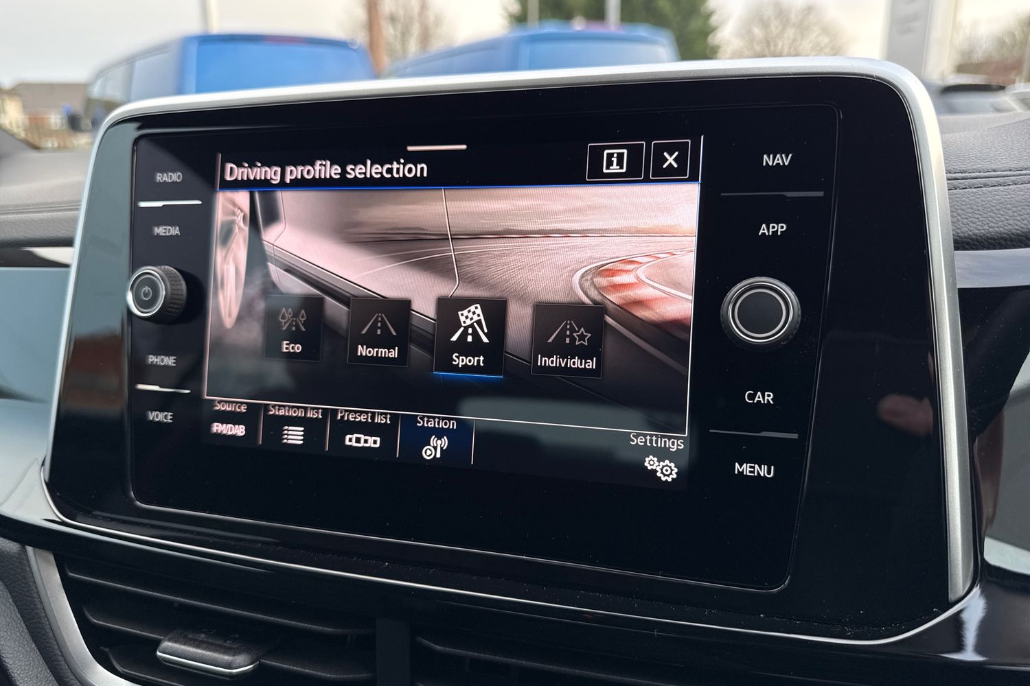 Used Volkswagen T-Roc 2025 for sale - 76711735: Photo 44