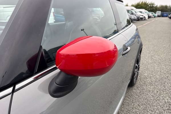 Used MINI Hatch 2021 for sale - 76264078: Photo 32