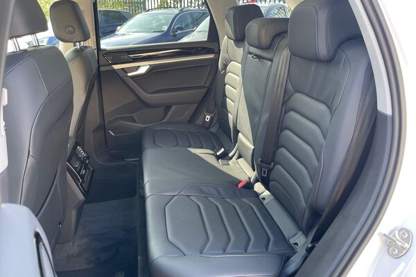 Used Volkswagen Touareg 2024 for sale - 72285142: Photo 36