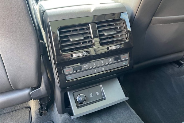 Used Volkswagen Touareg 2024 for sale - 72285142: Photo 38