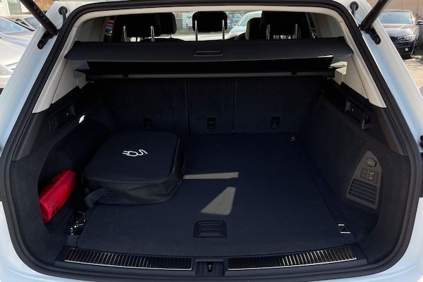 Used Volkswagen Touareg 2024 for sale - 72285142: Photo 9