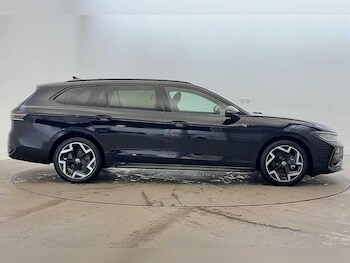 Used Volkswagen Passat 2025 for sale - 77348480: Photo