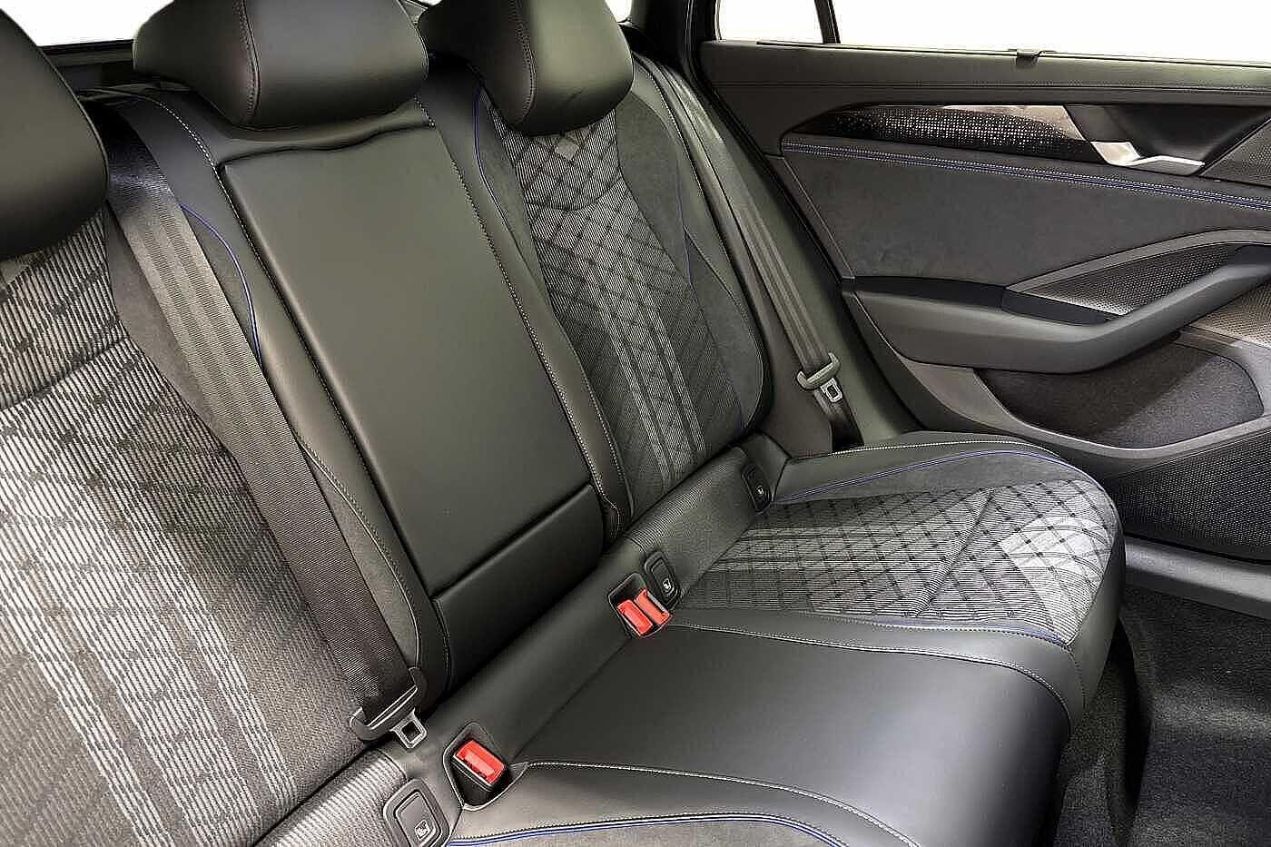 Used Volkswagen Passat 2025 for sale - 77348480: Photo 9