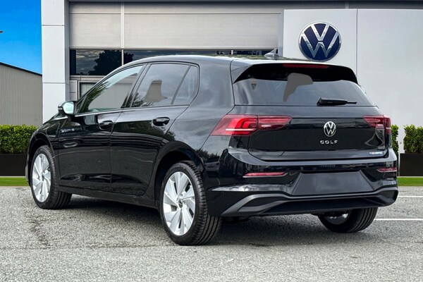 Used Volkswagen Golf 2025 for sale - 76090166: Photo 2