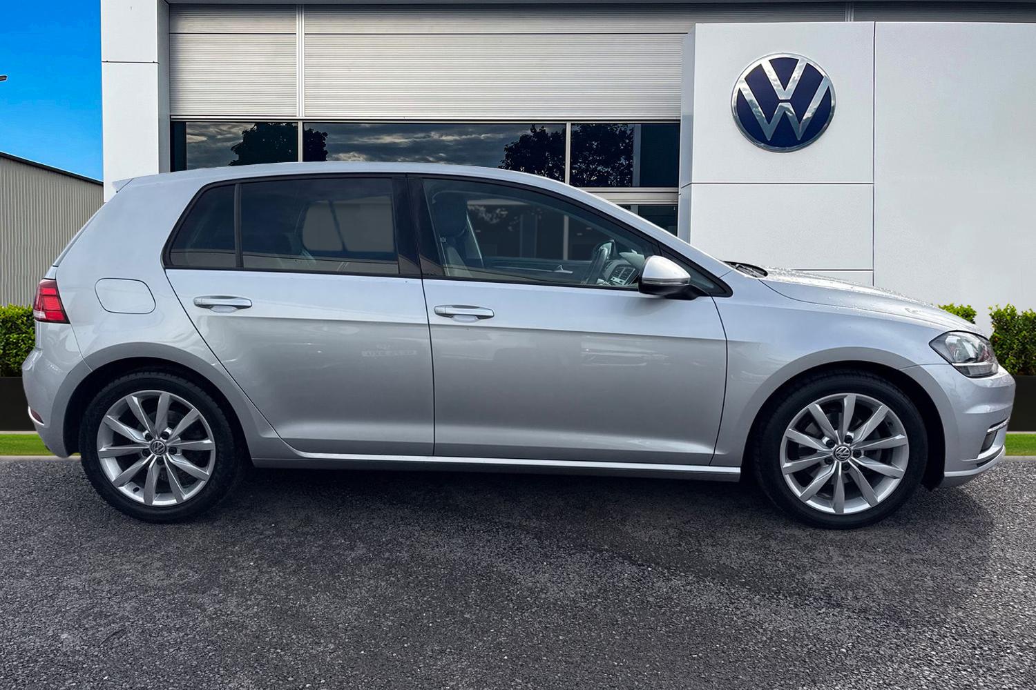 Used Volkswagen Golf 2020 for sale - 77849347: Photo 3