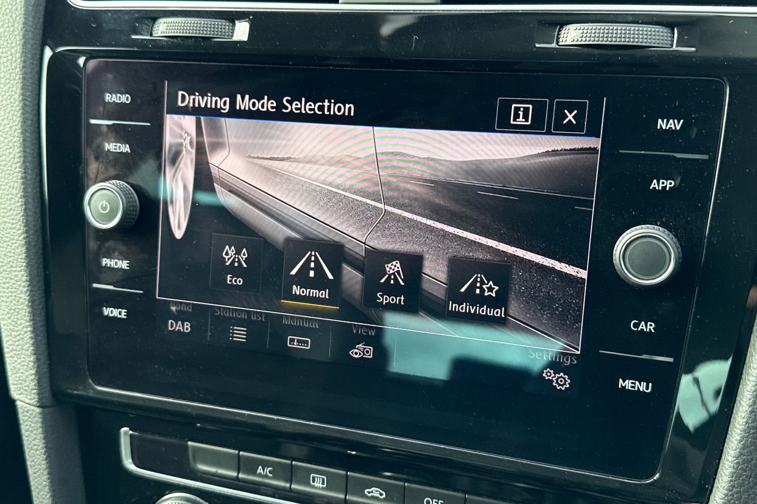 Used Volkswagen Golf 2020 for sale - 77849347: Photo 44