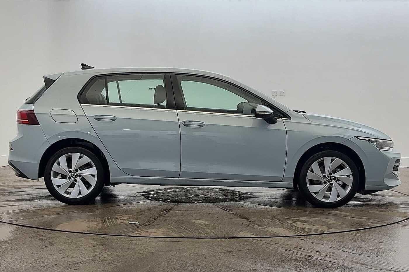 Used Volkswagen Golf 2025 for sale - 77161363: Photo 4