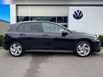 Used Volkswagen Golf 2025 for sale - 76368732: Photo