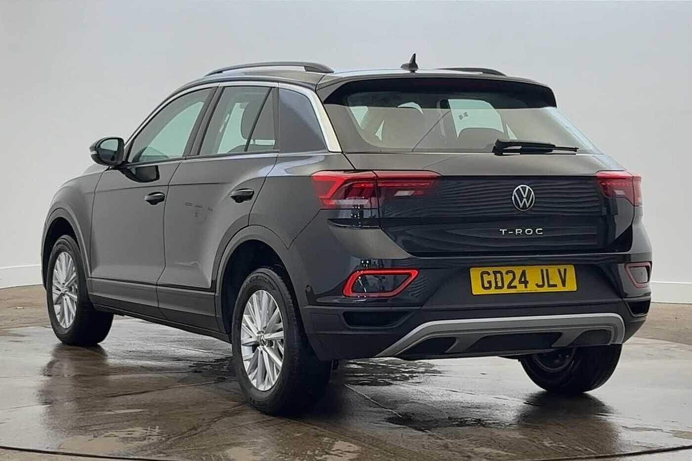 Used Volkswagen T-Roc 2024 for sale - 76934337: Photo 3