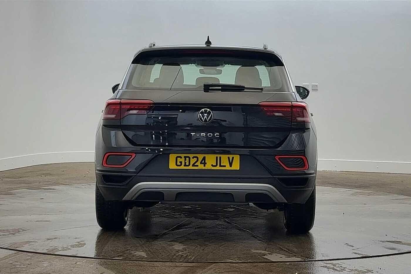 Used Volkswagen T-Roc 2024 for sale - 76934337: Photo 9