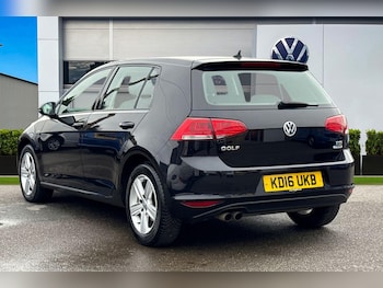 Used Volkswagen Golf 2016 for sale - 76224627: Photo 2