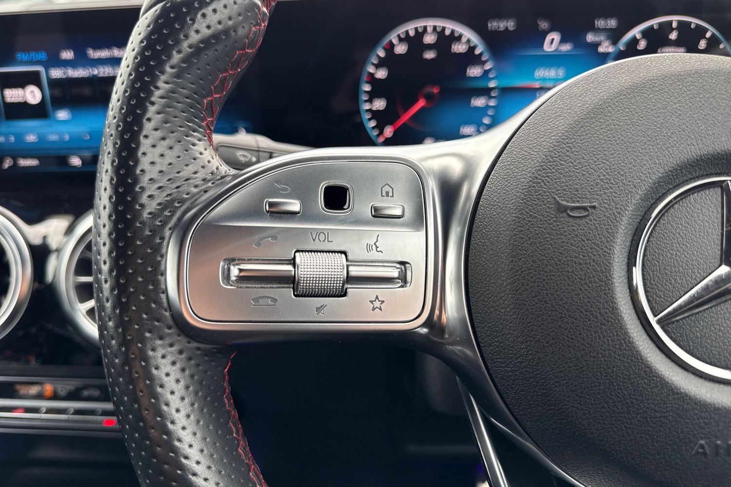 Used Mercedes-Benz GLA 2023 for sale - 76558122: Photo 45