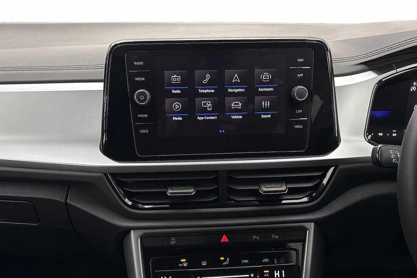 Used Volkswagen T-Roc 2025 for sale - 77666337: Photo 12