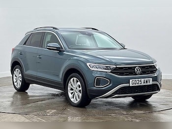 Used Volkswagen T-Roc 2025 for sale - 77666337: Photo