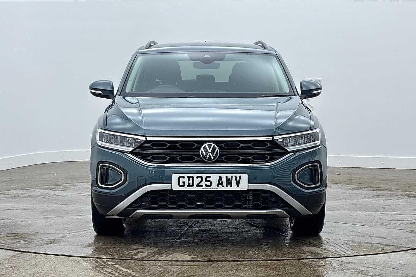 Used Volkswagen T-Roc 2025 for sale - 77666337: Photo 7