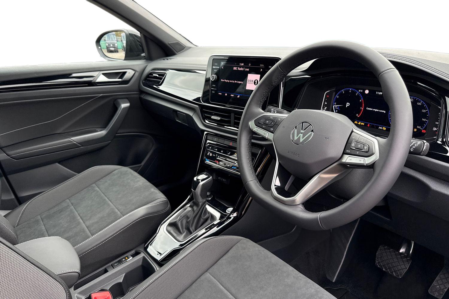 Used Volkswagen T-Roc 2025 for sale - 76300380: Photo 13