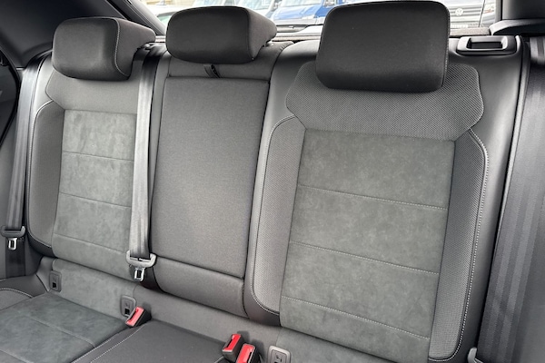 Used Volkswagen T-Roc 2025 for sale - 76300380: Photo 18