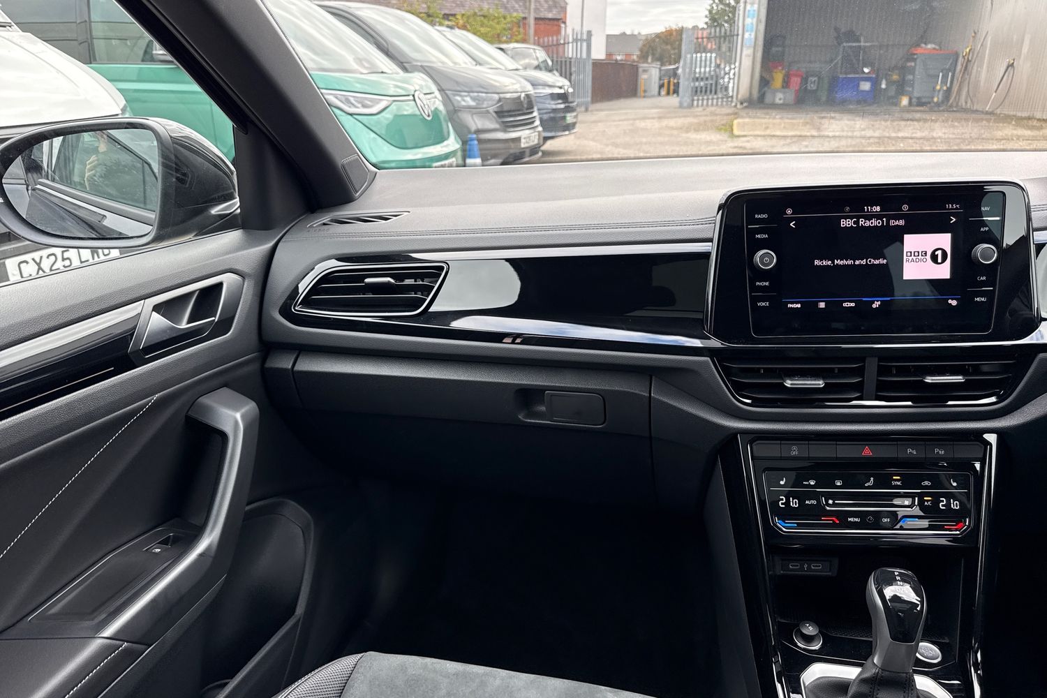 Used Volkswagen T-Roc 2025 for sale - 76300380: Photo 19