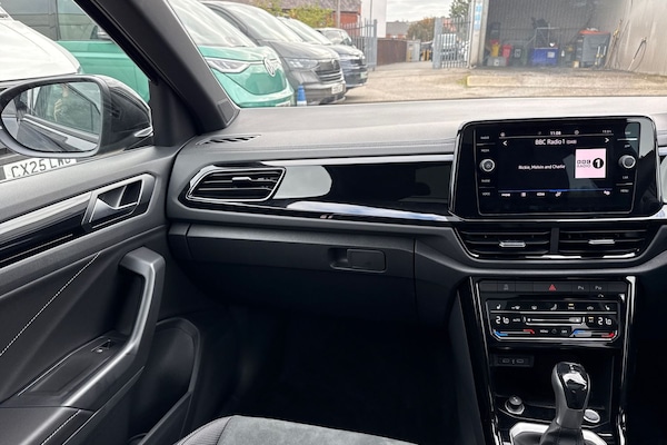Used Volkswagen T-Roc 2025 for sale - 76300380: Photo 19