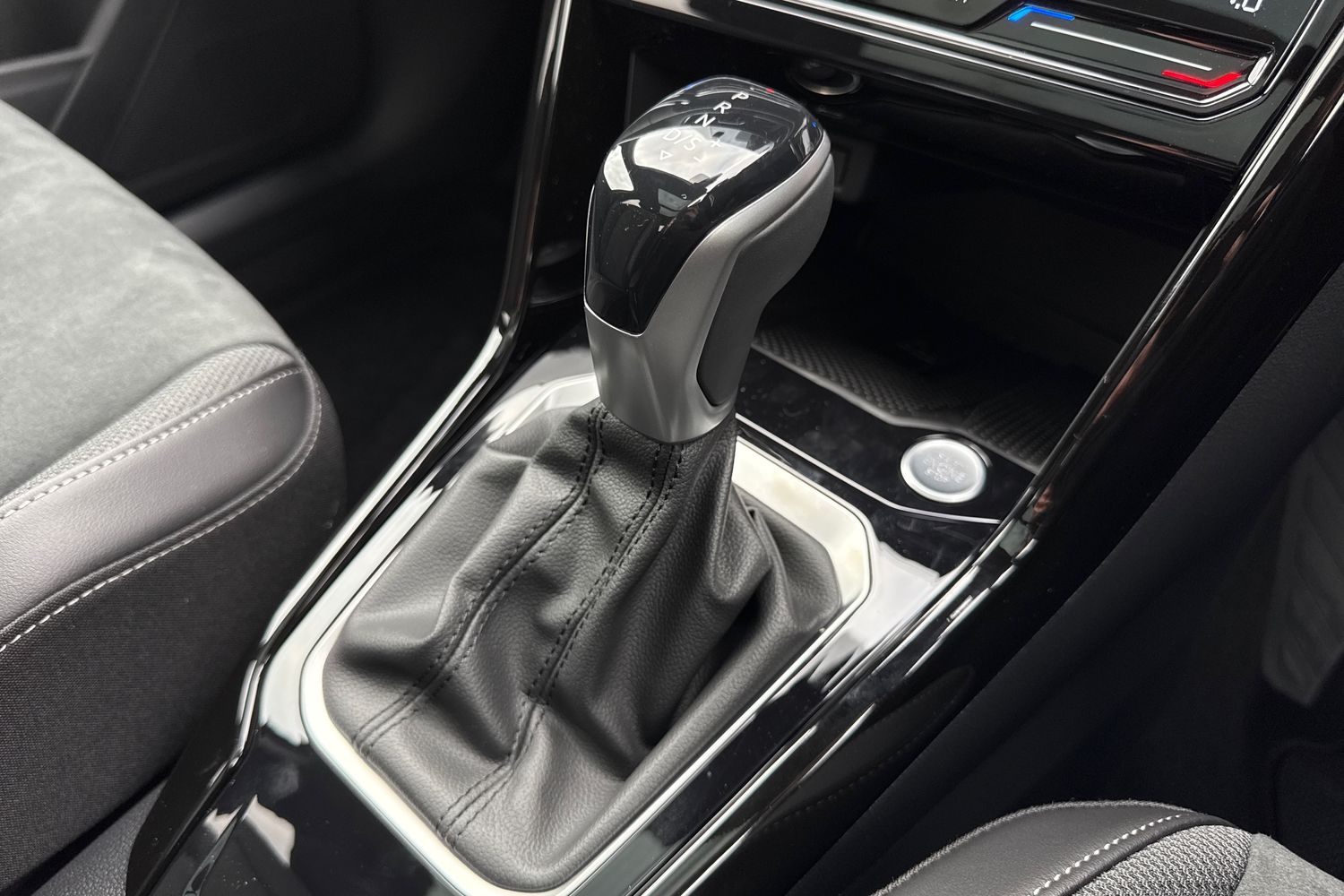 Used Volkswagen T-Roc 2025 for sale - 76300380: Photo 22