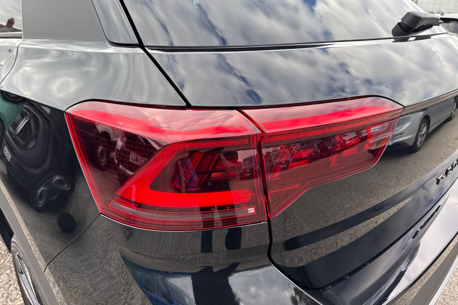 Used Volkswagen T-Roc 2025 for sale - 76300380: Photo 28