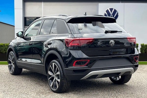 Used Volkswagen T-Roc 2025 for sale - 76300380: Photo 2